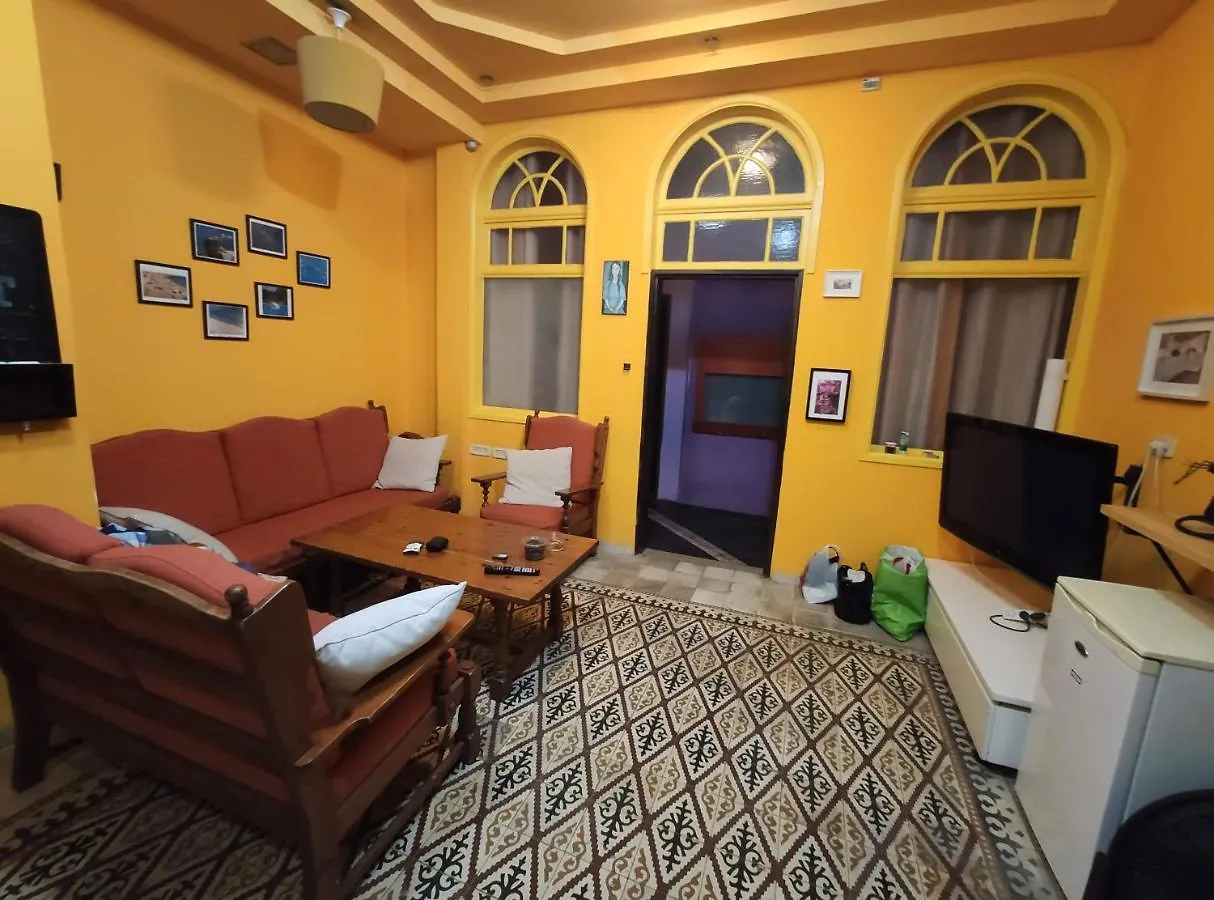 Hostel Nest House Χάιφα